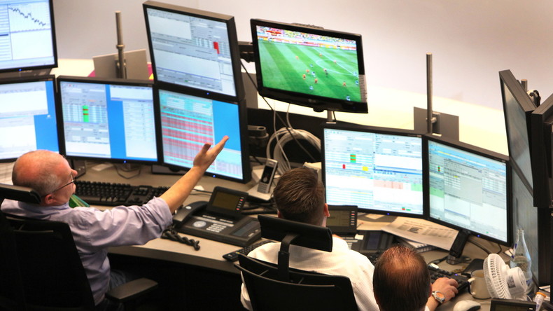 Studie: Chefs kulanter beim Fußballschauen während der Arbeitszeit