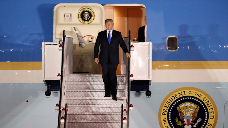Donald Trump zum Gipfeltreffen mit Kim Jong-un in Singapur eingetroffen