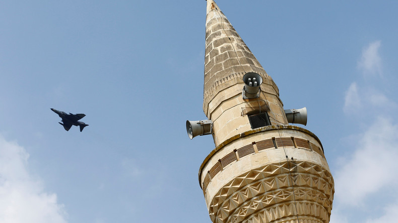 Türkische Luftwaffe bombardiert erneut PKK-Stellungen im Nordirak