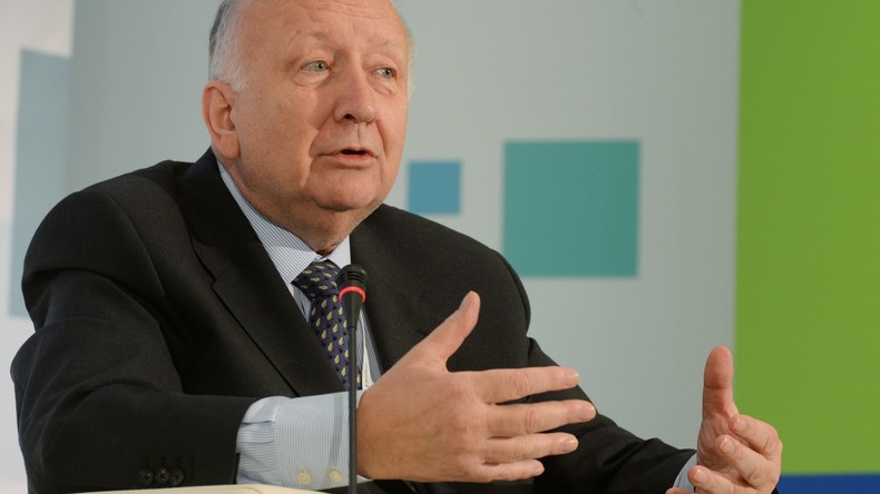 Willy Wimmer erwartet baldigen Showdown: "Frau Dr. Merkel gehört vom Platz gestellt"