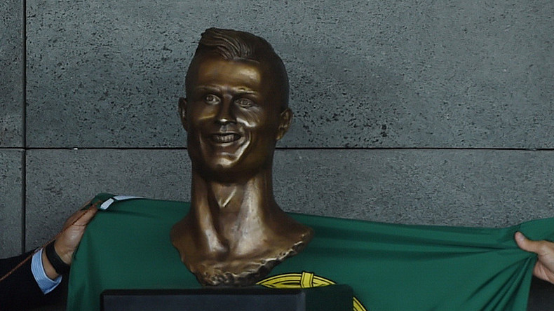 Fehlerkorrektur: Verspottete Ronaldo-Büste auf Madeira ersetzt