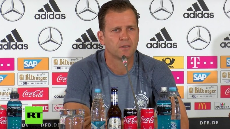 "Keinerlei Konflikte innerhalb der Mannschaft" - Oliver Bierhoff bezieht Stellung (Video)