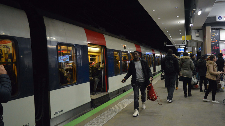 Baby in Pariser S-Bahn geboren: Gratis reisen bis zum 25. Lebensjahr
