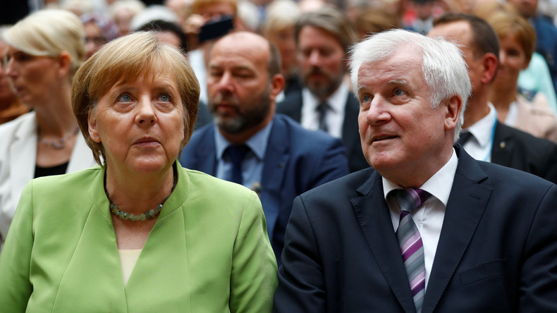 Neue Runde im Asylstreit: "Lassen uns Merkels Richtlinienkompetenz nicht gefallen"