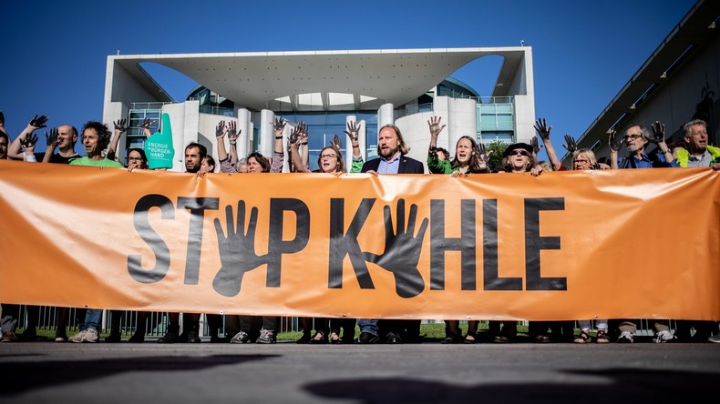 Hunderte Demonstranten fordern in Berlin raschen Kohleausstieg