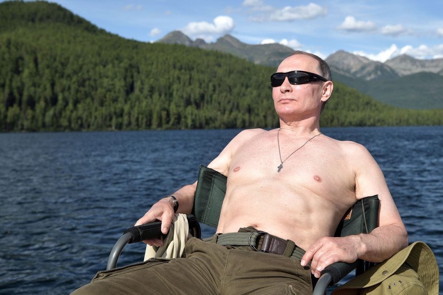Putin über seinen Oben-Ohne-Hit im Internet: "Kein Grund, mich zu verstecken"