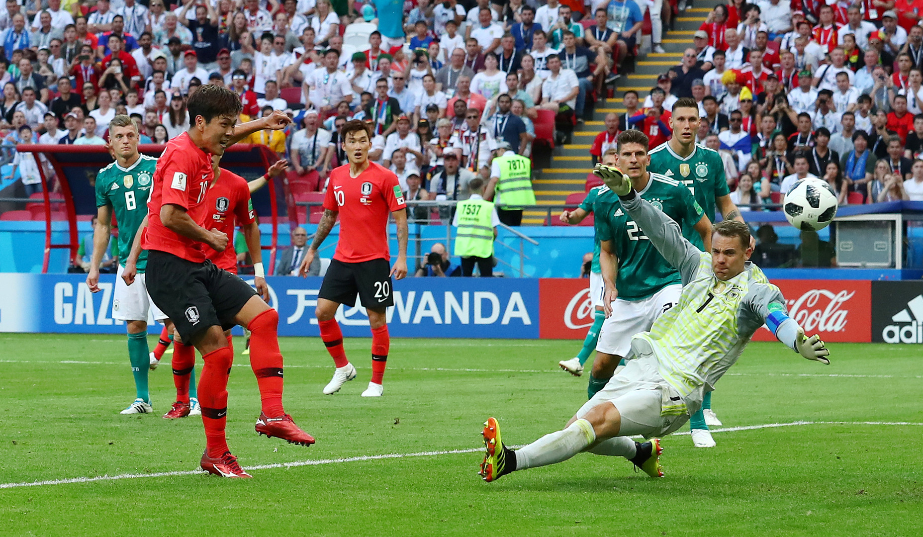 War es das Russengift? Deutschland scheitert erstmals in der Vorrunde einer Fußball-WM