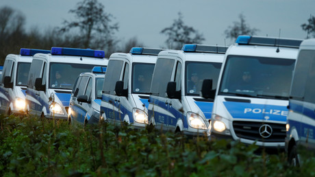 Frau in Park in Viersen erstochen: Polizei fahndet unter Hochdruck nach dem Täter