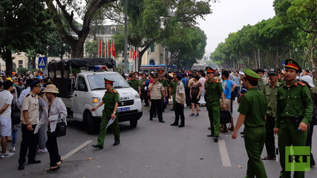 Terrorverdächtige verkleiden sich als Polizisten: Droht Vietnam eine bunte Revolution?