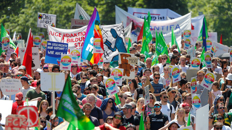 LIVE: Demo gegen den AfD-Parteitag in Augsburg (Video)