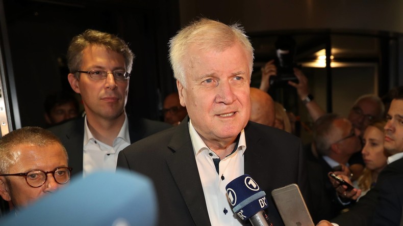 Nach Rücktrittsmeldung: Seehofer will letztes Mal mit Merkel verhandeln