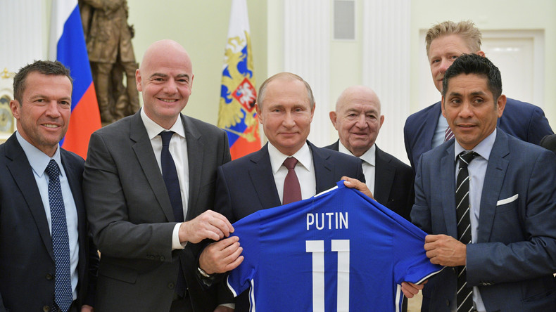 FIFA-Legenden treffen Putin: Lothar Matthäus dankt "Mister President" für eine der besten WMs
