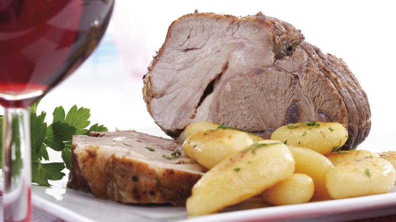 Zu stark angepasst? Appetit auf Schweinefleisch überführt vermeintlichen "Saudi-Prinz" als Betrüger