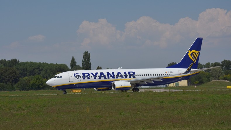 Druckabfall im Ferienflieger - 33 Passagiere in Klinik