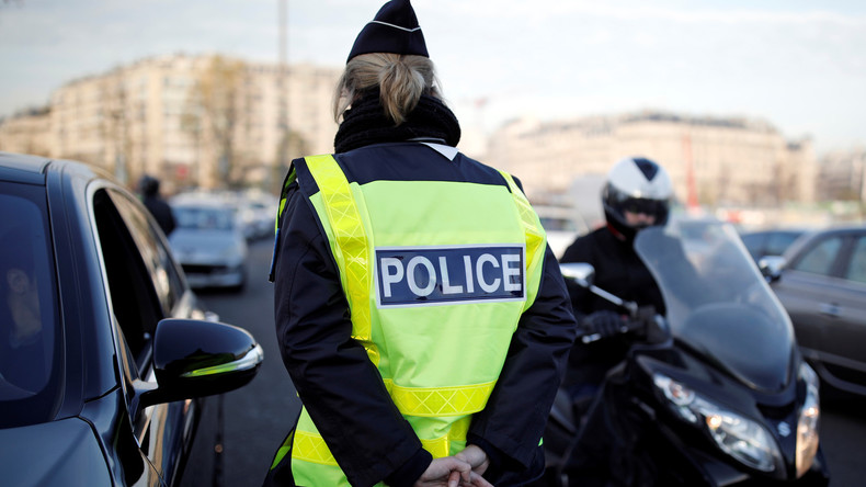 Kopf oder Zahl? US-Polizistinnen lassen virtuelle Münze über Schicksal einer Fahrerin entscheiden