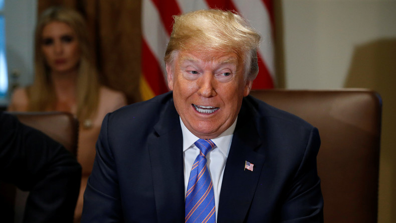 Er hat es wieder getan: Trump widerspricht Einschätzung von US-Geheimdiensten (Update: Dementi)