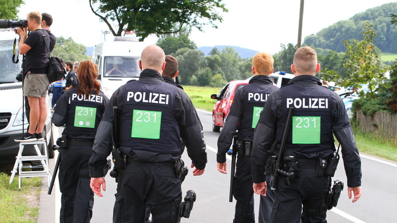 Rapper zeigen in Nürnberg Hitlergruß und grölen rechte Parolen