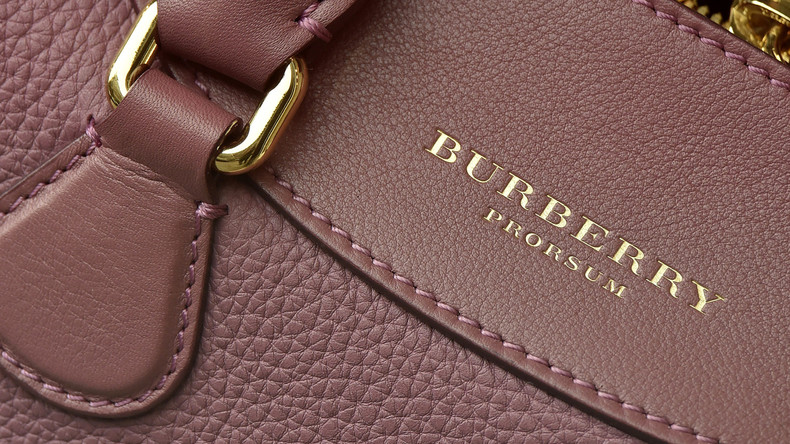 Luxuswaren auf dem Müllhaufen: Designermarke verbrennt Waren im Wert von 32 Millionen Euro