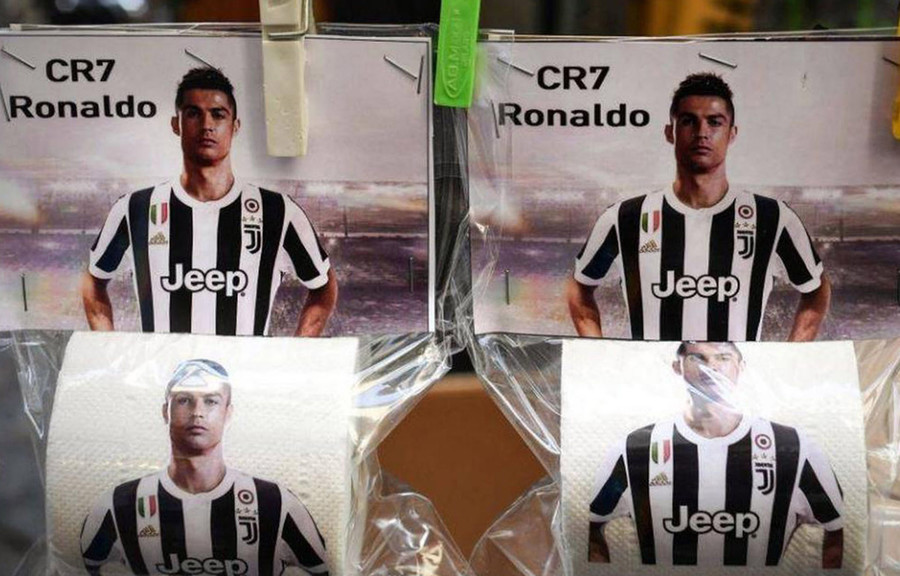 Nach Juventus-Transfer: Erzrivale Neapel bringt Toilettenpapier mit Cristiano Ronaldo auf den Markt