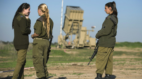 Nicht Rauchen, knielange Shorts, BHs auch nachts: Israelische Armee verschärft Bescheidenheitsregeln