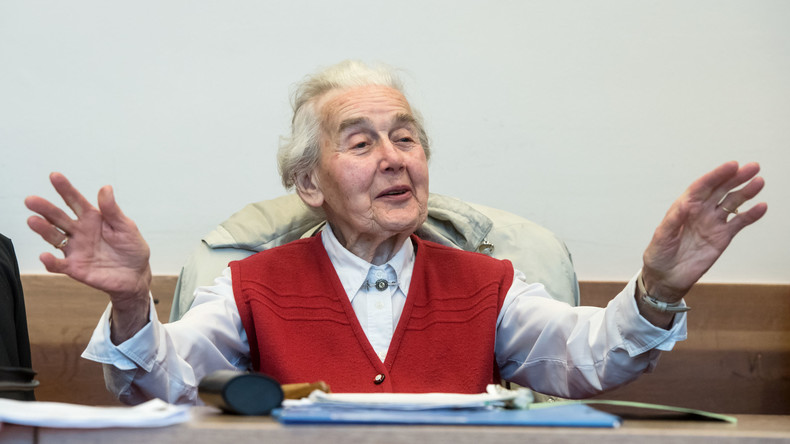 Holocaust-Leugnerin scheitert mit Verfassungsklage und bleibt in Haft