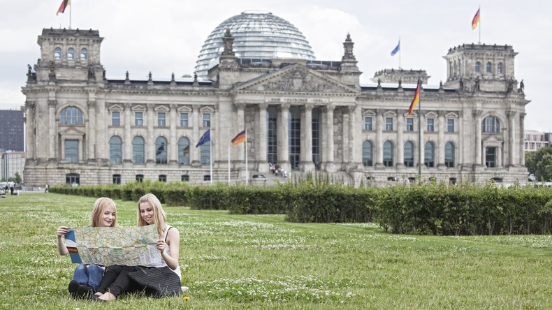 EU-Kommission räumt Probleme bei Jugend-Programm "DiscoverEU" ein