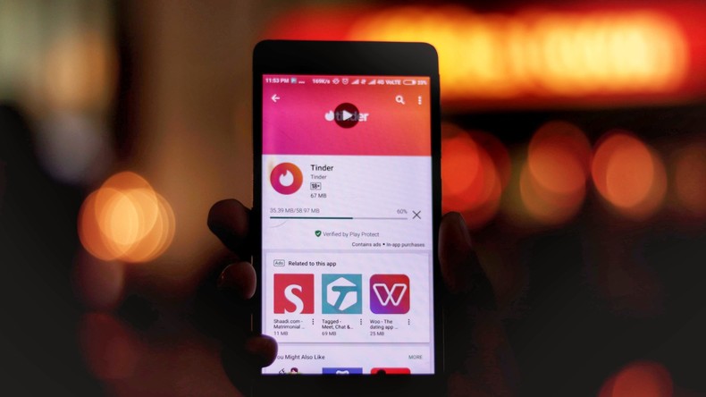 Spionin hackt Tinder-Profil britischer Fliegerin, flirtet mit Piloten und stiehlt Daten zum F-35