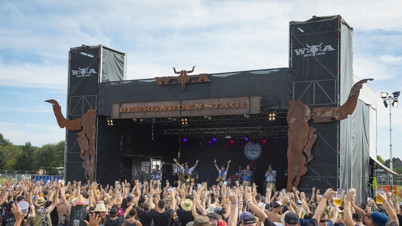 Zwei Senioren büxen aus Altenheim aus, um Heavy-Metal-Festival zu besuchen
