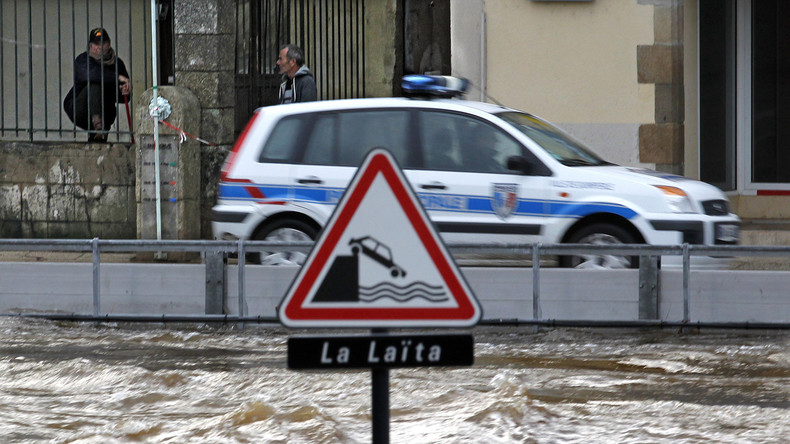 Frankreich: Zwei Deutsche nach Zeltlager-Unfall in Polizei-Gewahrsam