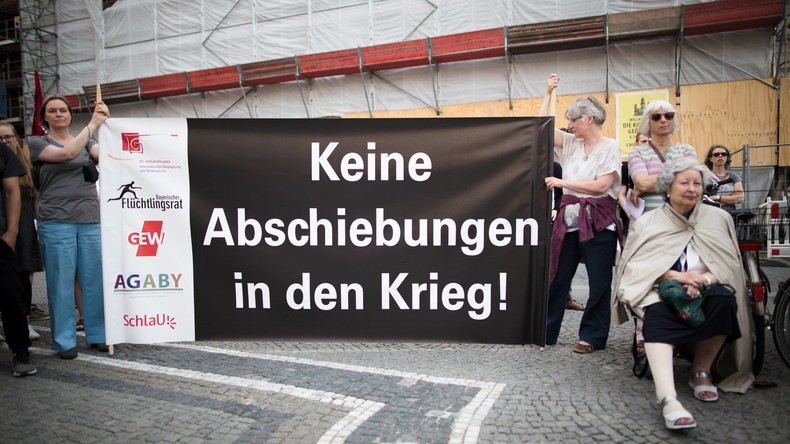 Abschiebeflug aus Deutschland in Afghanistan eingetroffen
