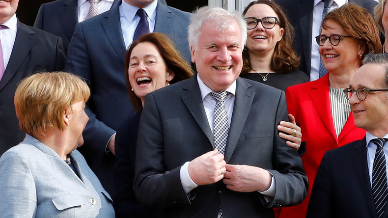Merkel-Kabinett beschließt dritte Geschlechtsoption: "Divers"