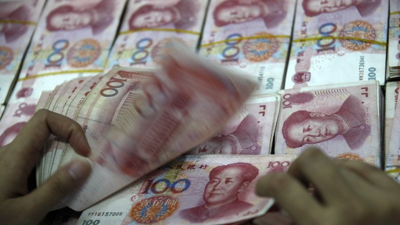 China: Arbeitsloser Vater und Opa drucken Falschgeld, um krankem Mädchen zu helfen