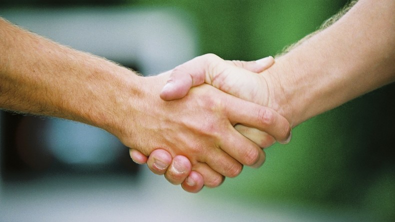 Entschädigung für Muslimin, die Handschlag bei Vorstellungsgespräch verweigerte