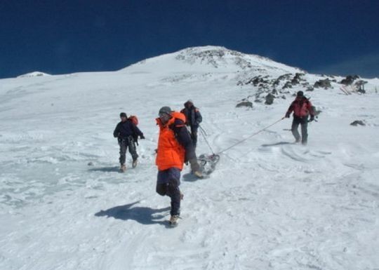 Mumie im Eis: Leiche von russischer Bergsteigerin nach 31 Jahren unter Schnee entdeckt