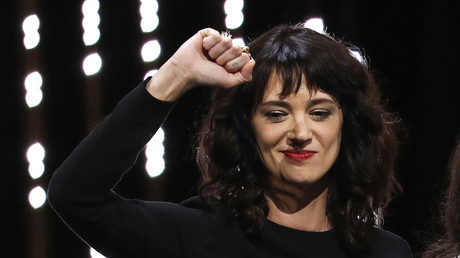 #metoo-Aktivistin Asia Argento des sexuellen Missbrauchs bezichtigt (Video)