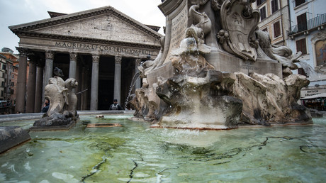 "Italien ist kein Badezimmer!" - Matteo Salvini wütend über Touristen im Brunnen