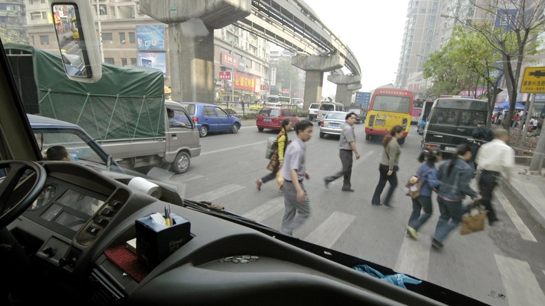 Mann fährt in China in Menschenmenge - neun Tote, 46 Verletzte