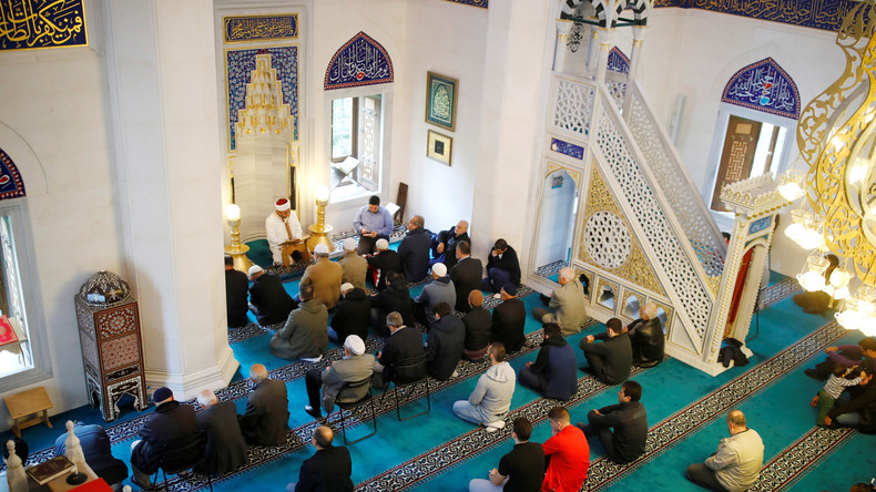 Kurz vor Erdogan-Besuch: Verfassungsschutz prüft Beobachtung von Moscheeverband Ditib