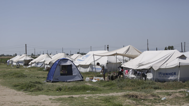 Nach massiven Protesten: Athen bringt Flüchtlinge von Inseln aufs Festland
