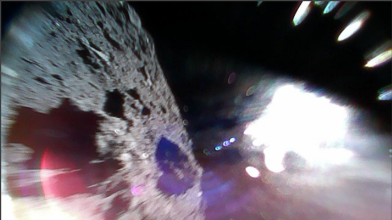 "Hüpfender Japan Rover" sendet sensationelle Bilder von "Ryugu-Asteroiden"