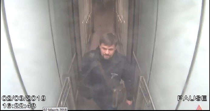 Benutzt Scotland Yard gefälschte Bilder? Unstimmigkeiten auf den "Täter-Fotos" im Fall Skripal