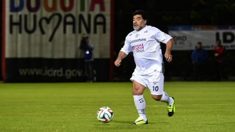 Diego Maradona spendet 100 unterschriebene Bälle für Flut-Opfer in Mexiko