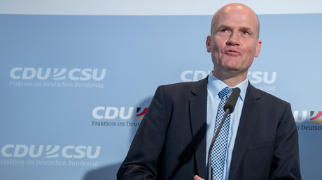 Beendet er die Kanzlerschaft Merkels? - Was wir über den neuen Unions-Fraktionschef Brinkhaus wissen
