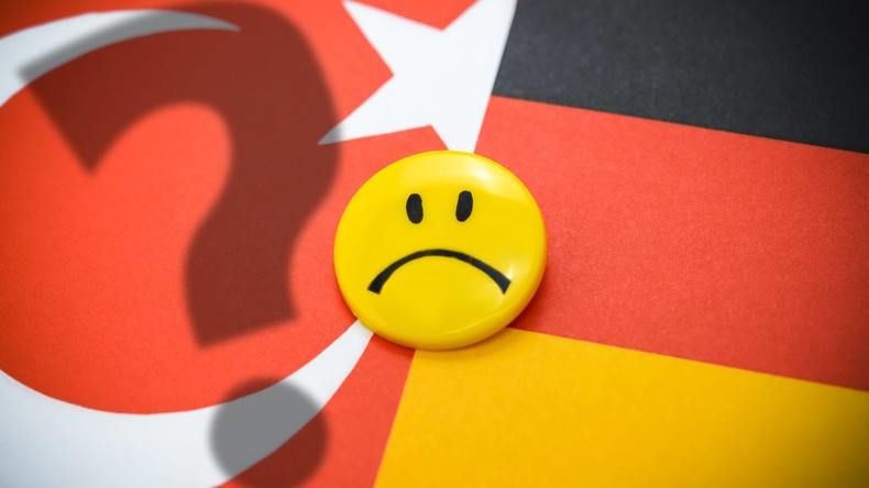 "Naivität der deutschen Behörden macht sprachlos": Interview mit Dr. Erik Lehnert