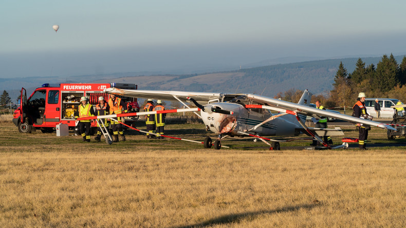 Landeanflug von Sportflugzeug in Hessen missglückt – drei Fußgänger tot