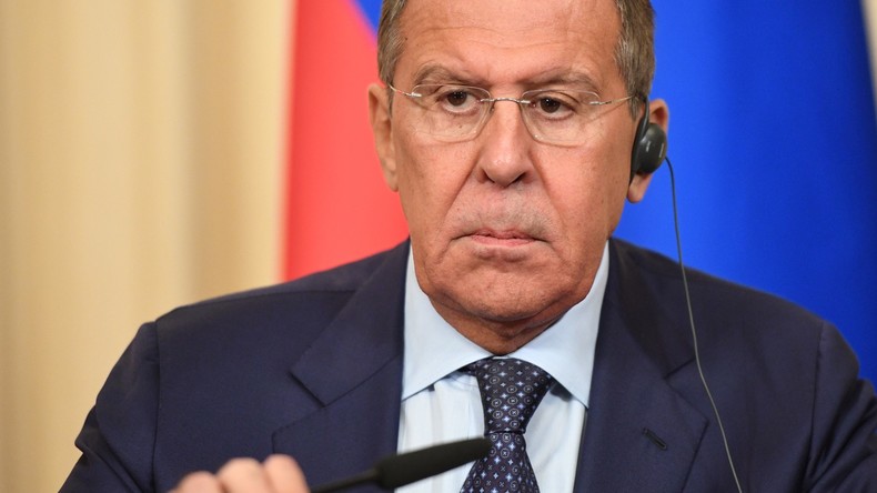 Russlands Außenminister Lawrow: Westen studierte Dossiers der Weißhelme und war entsetzt (Video)