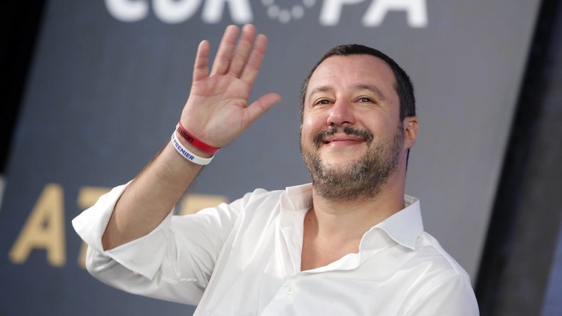 Salvini will am Budget-Plan festhalten und vielleicht bei EU-Wahl kandidieren
