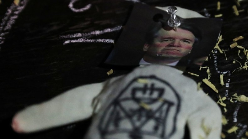 New Yorker Hexen verfluchen Richter Kavanaugh und Präsident Trump bei Voodoo-Zeremonie