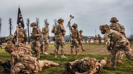 Einrichtung einer Ziellinie für Fallschirmjäger der US-Armee in Vicenza, Italien, am 4. April 2018.