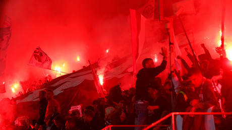 Hitler-Gruß und Steinwurf: 27 Festnahmen am Rande der Europa-League-Partie in Frankfurt